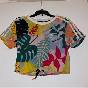 ADIDAS SIZE S FLORAL CROPPED TEE GREAT CONDITION